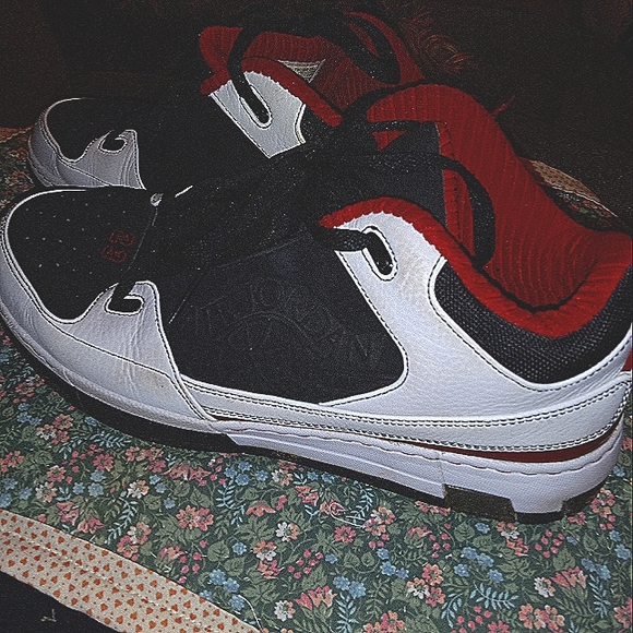 Vintage leather Jordan's 12.5 unisex